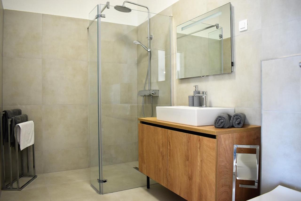 Apartment Aci Marina Rab Banjol المظهر الخارجي الصورة